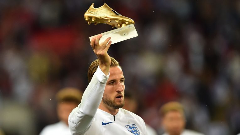 harry kane with golden boot