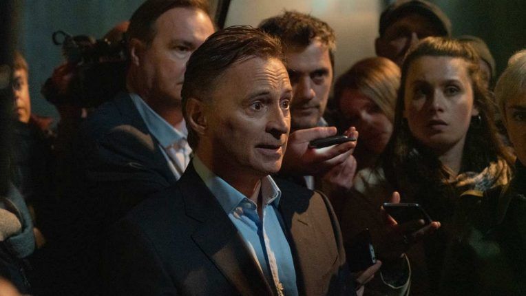 Robert Carlyle as the Prime Minister facing the press in Sky One's COBRA