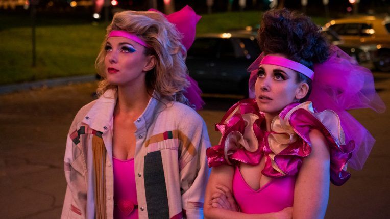 GLOW Betty Gilpin Alison Brie